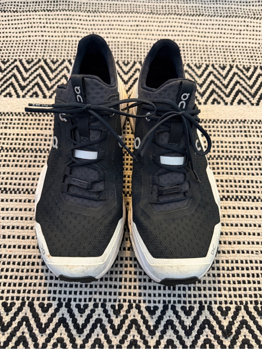 On Cloud Black Men’s Running Shoes